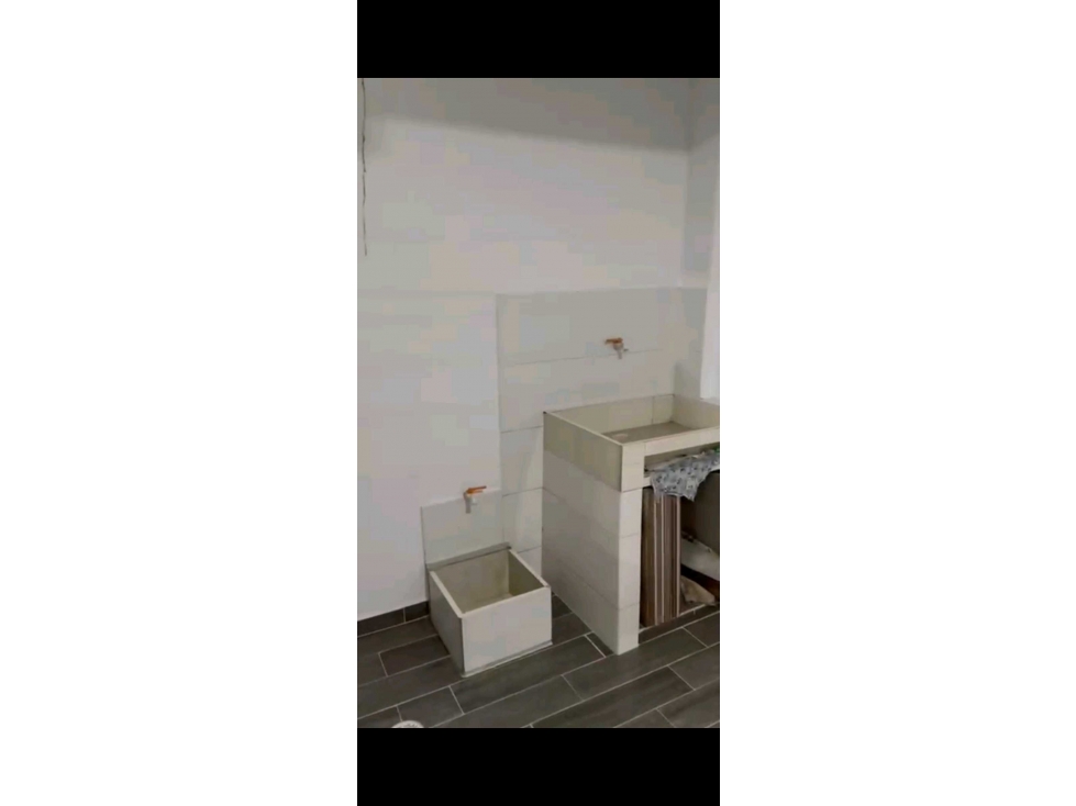 CASA MEDIANERA Y ESQUINERA EN VENTA — foto 6