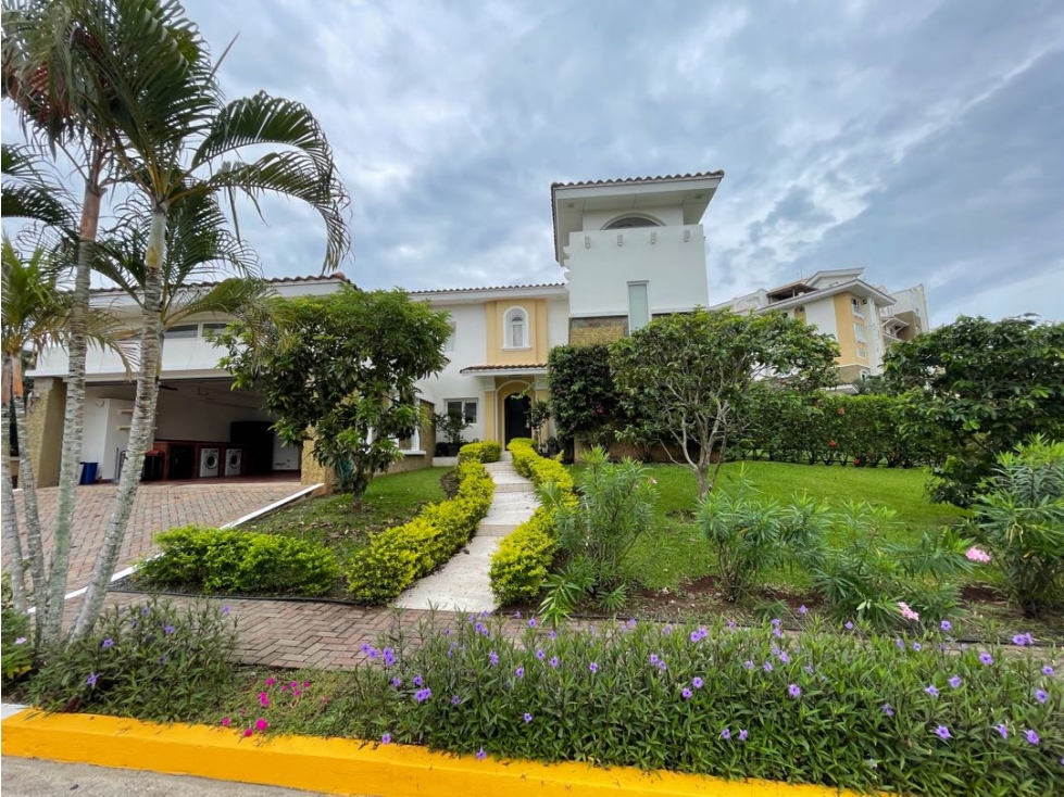Casa Modelo Eagle - Tucan Country Club & Golf - Alquiler y venta