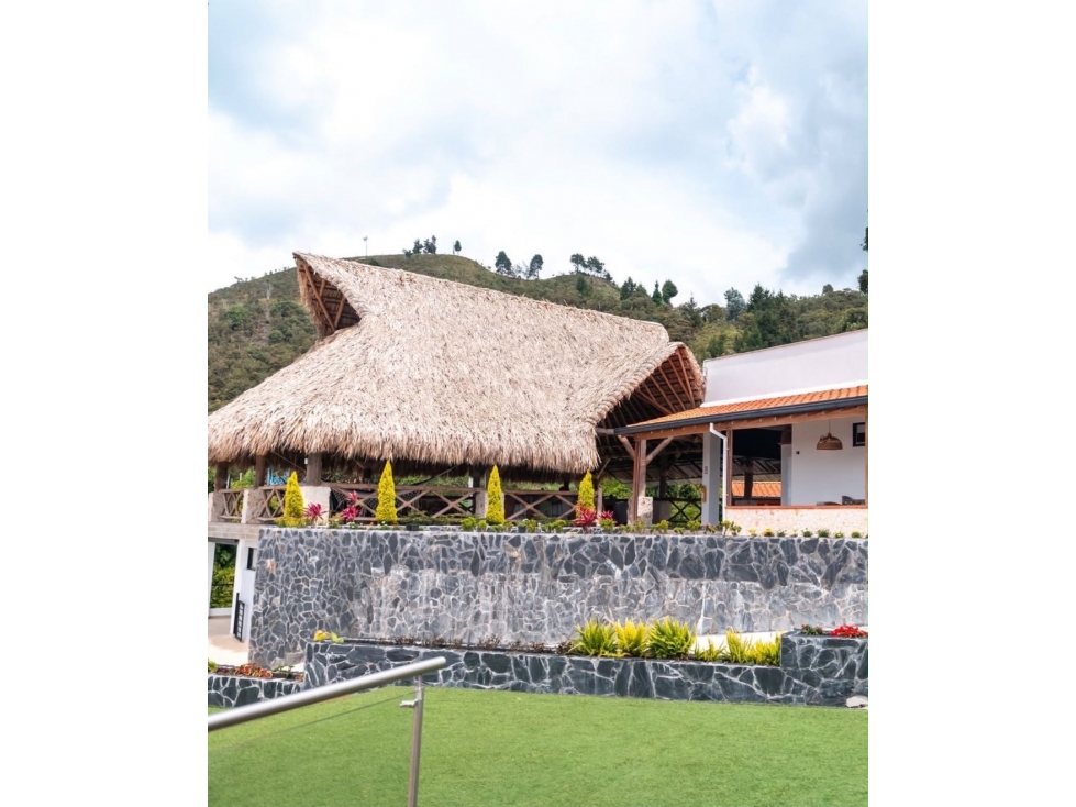 Casa moderna con pesebreras Guarne - 4
