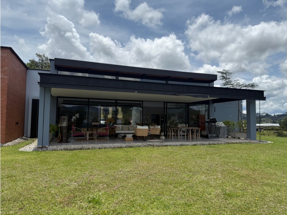 Casa moderna en unidad cerrada en El Retiro [cm] — foto 3
