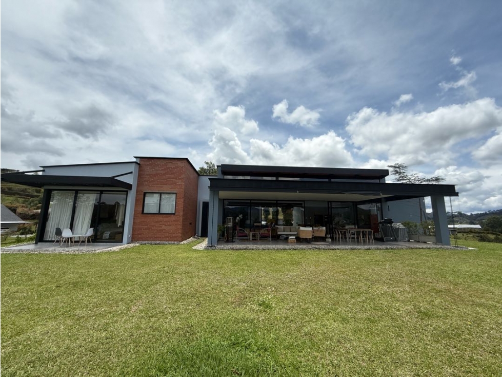Casa moderna en unidad cerrada en El Retiro [cm] — foto 4
