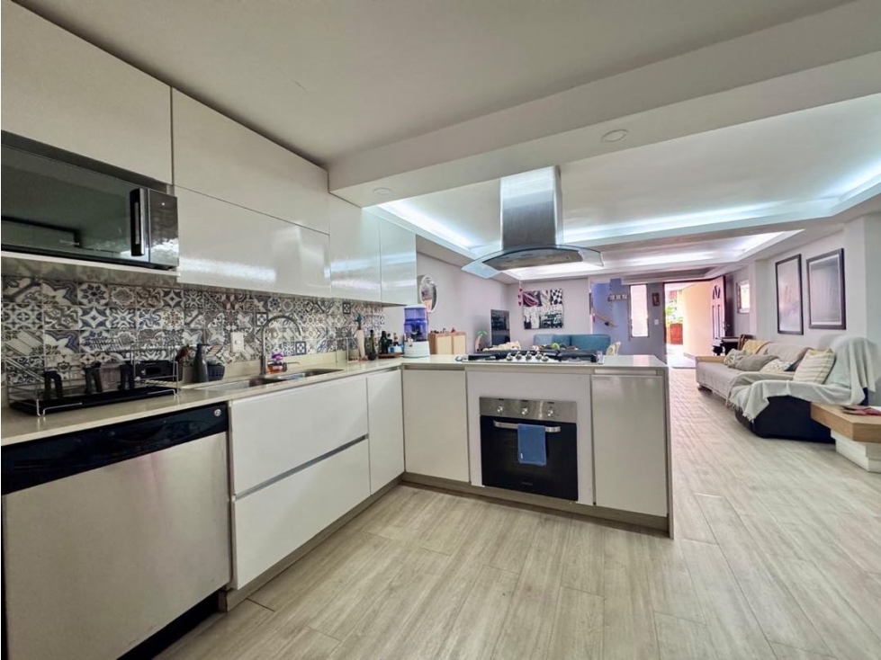 CASA MODERNA EN VENTA | ENVIGADO LA CUENCA