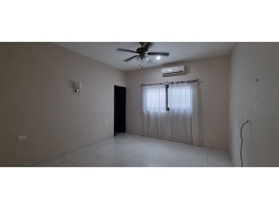 Casa Moderna en Venta/Renta - 4