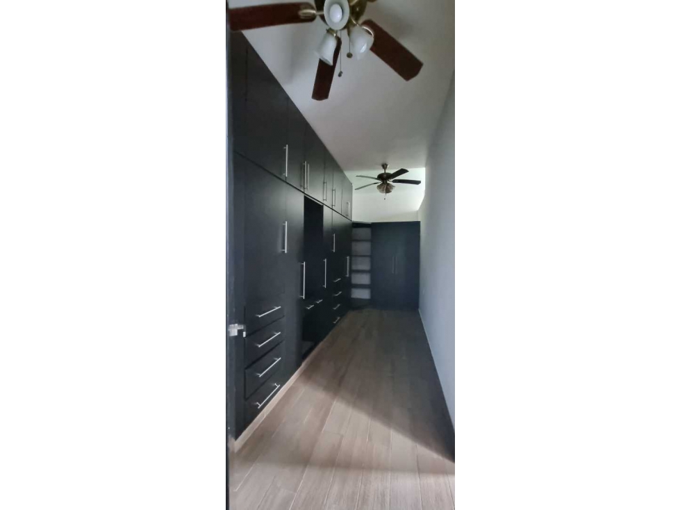 Casa Moderna en Venta/Renta - 6