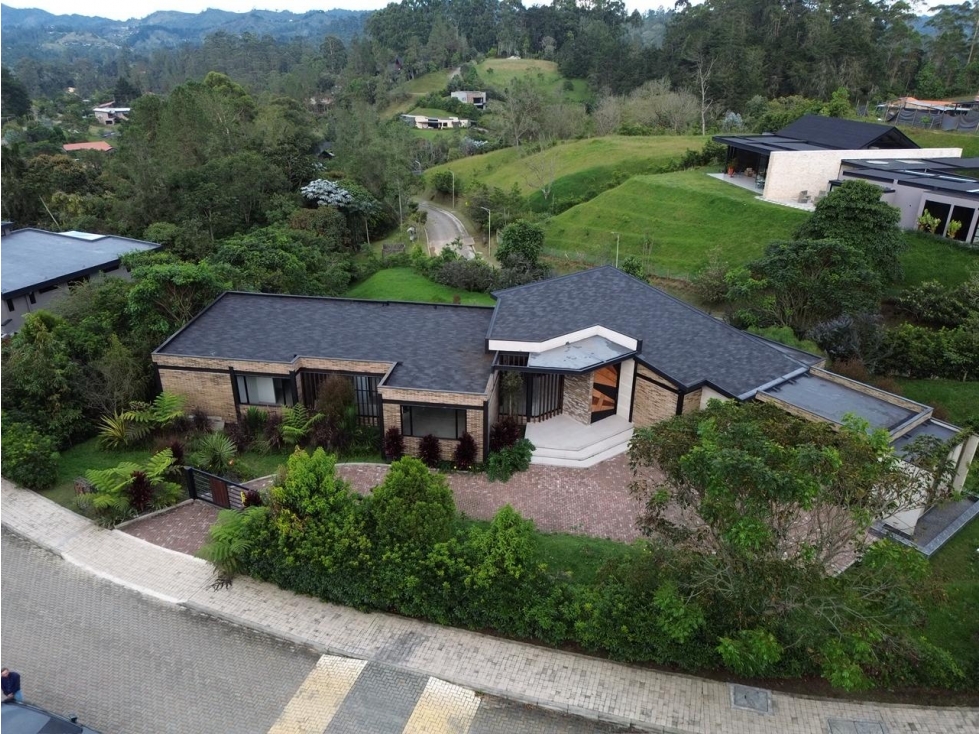 Casa Moderna para estrenar el Retiro vereda Pantanillo