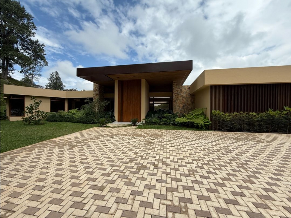Casa moderna vía san antonio la ceja en unidad cerrada — foto 2