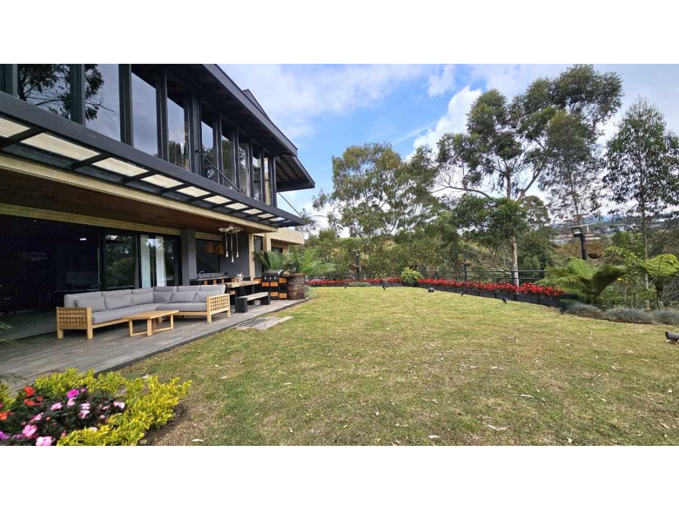Casa de Lujo de 550m² con Sala de Cine y Jacuzzi en Alto de Palmas — foto 3