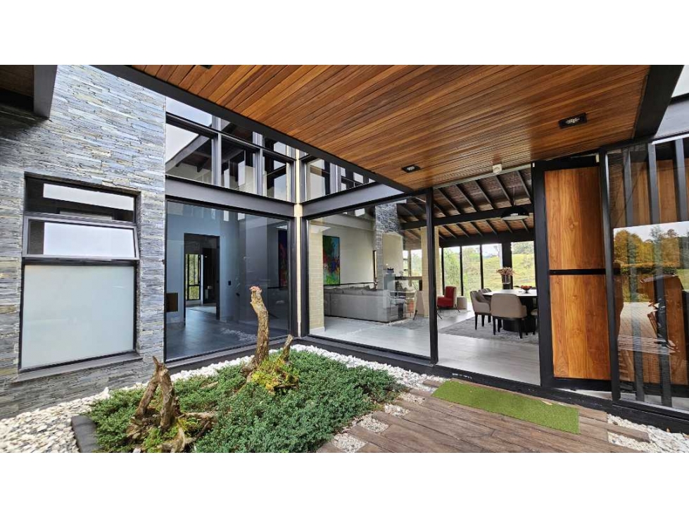 Casa de Lujo de 550m² con Sala de Cine y Jacuzzi en Alto de Palmas — foto 6