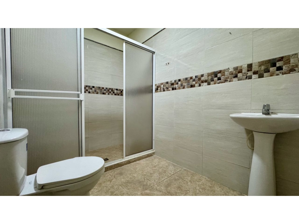 Casa multifamiliar con local en venta - Barrio Obrero Palmira Valle — foto 4