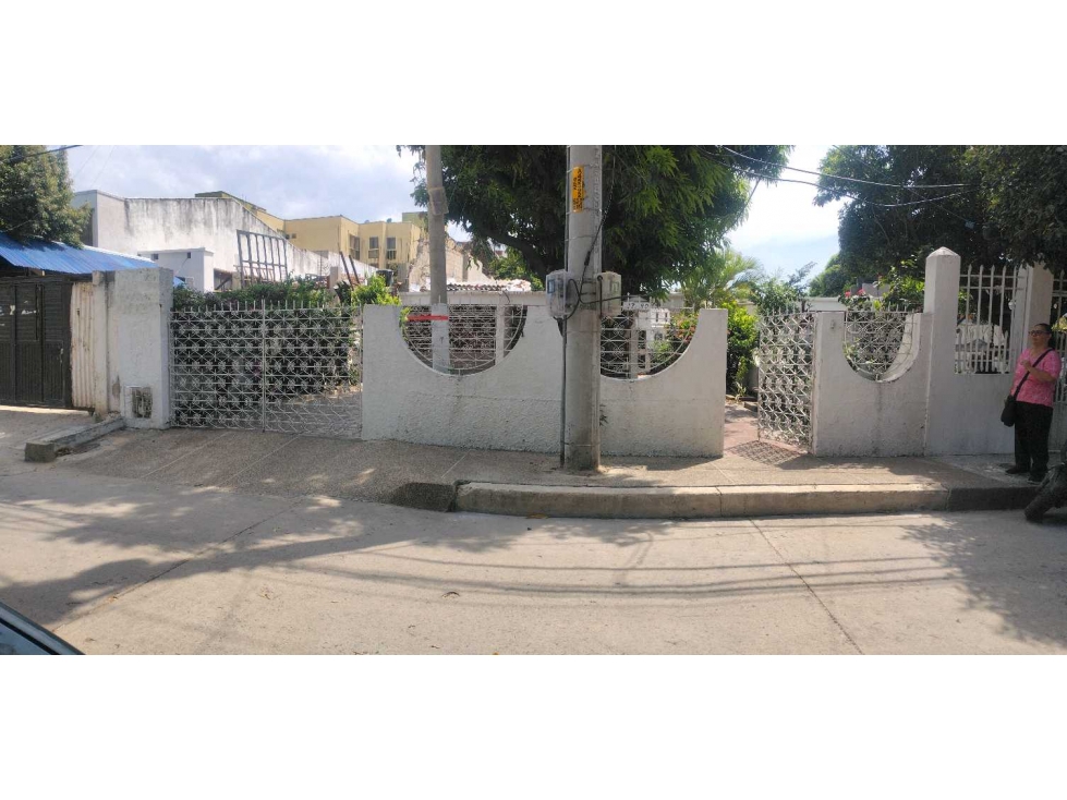 Casa Multifamiliar en Riascos a una cuadra del libertador 005K