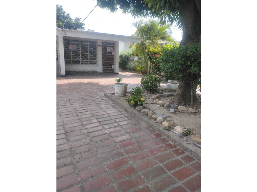 Casa Multifamiliar en Riascos a una cuadra del libertador 005K — foto 3