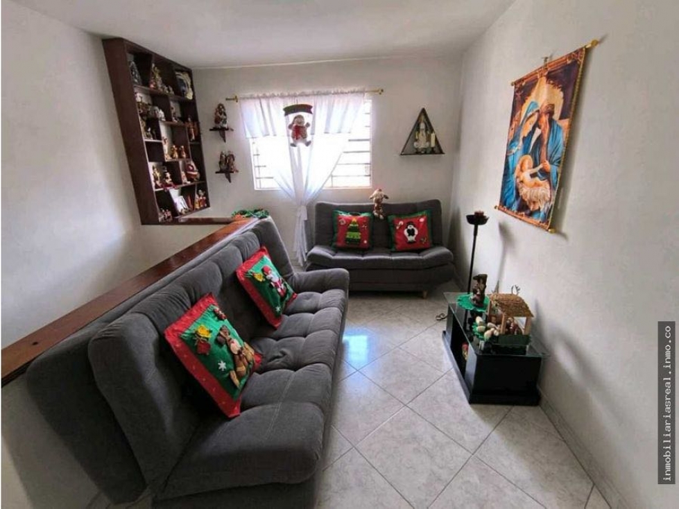 CASA MUY AMPLIA | BARRIO FLORENCIA, MEDELLÍN EN VENTA E258 — foto 2
