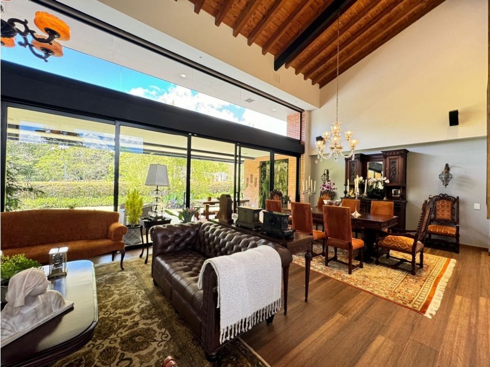Casa única con pub ingles e invernadero de orquídeas sector rionegro — foto 2