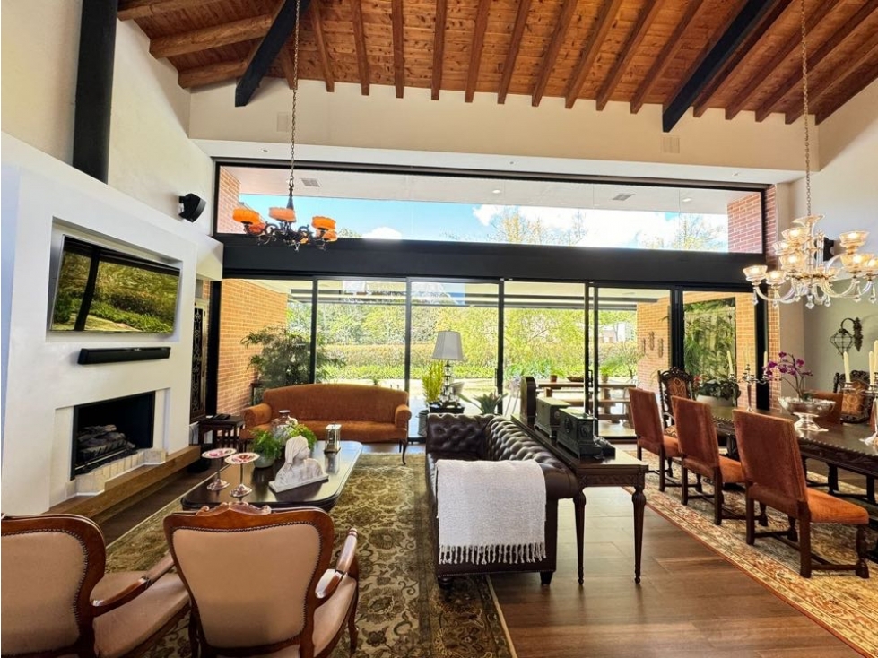 Casa única con pub ingles e invernadero de orquídeas sector rionegro — foto 3