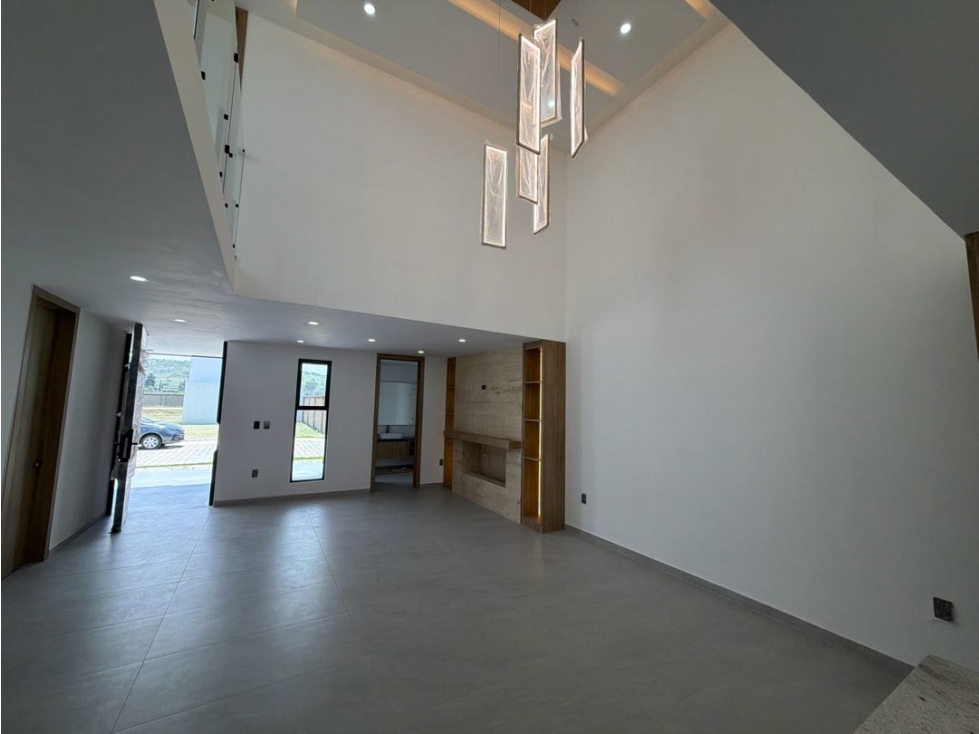 Casa nueva con paneles solares, despacho y rec en PB. 4 recámaras . - 3