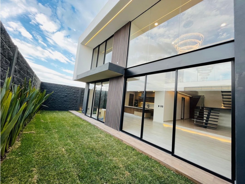 Casa nueva en renta en lomas de Angelopolis 2 y recámara en PB! - 6