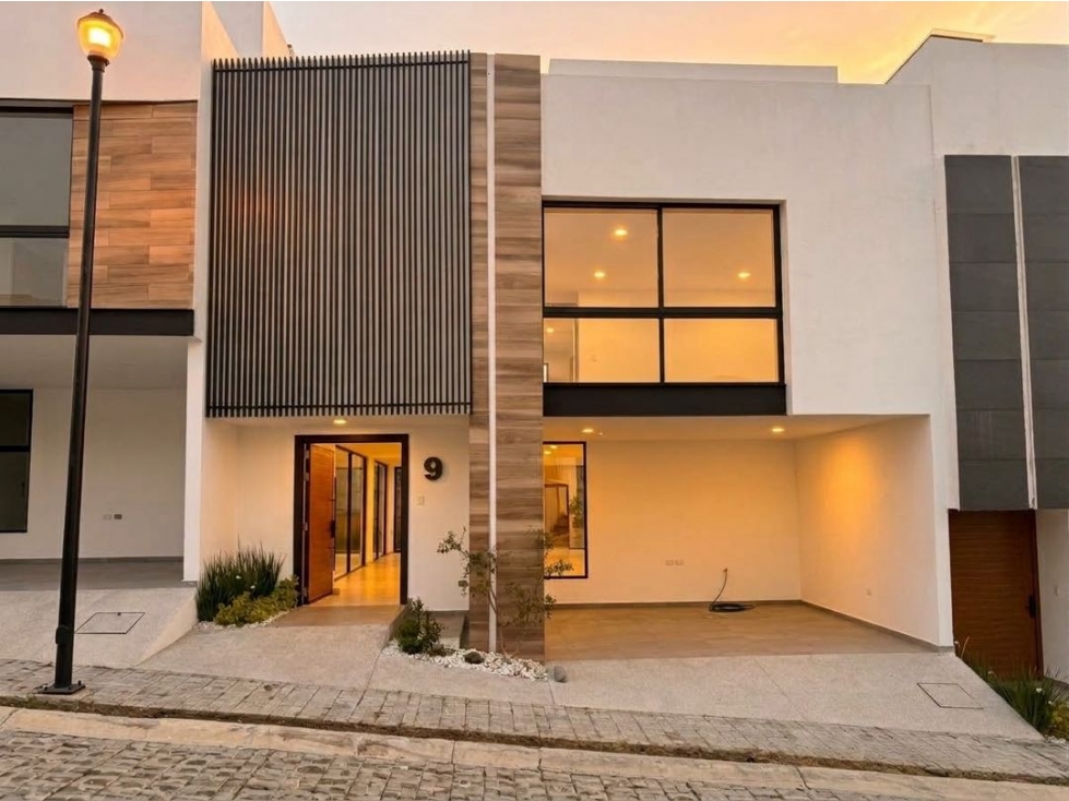 Casa nueva en venta de 250 mts en Lomas de Angelopolis, Cascatta!