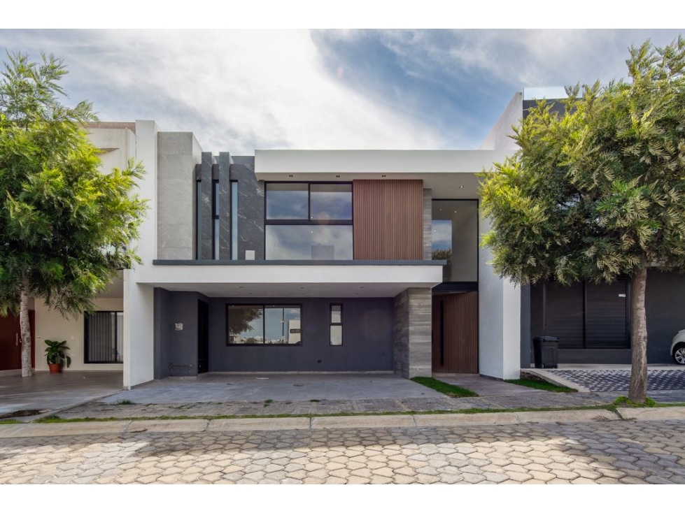Casa nueva en venta en Lomas de Angelopolis 2 con 4 recámaras