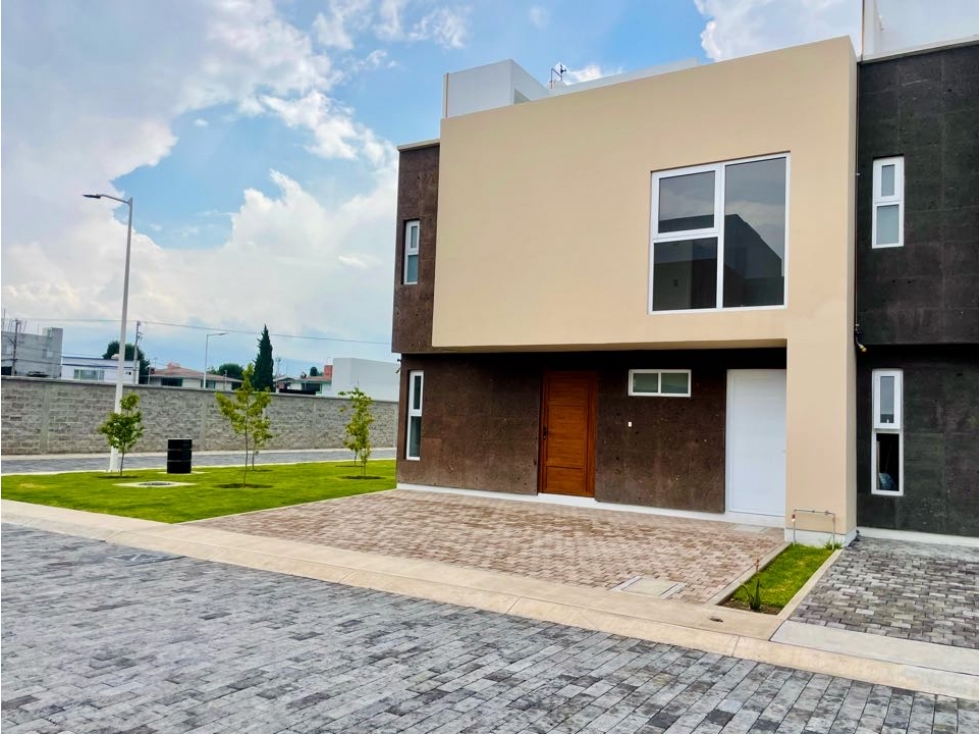 Casa Nueva en Venta en Metepec en residencial con excelente ubicación - 1