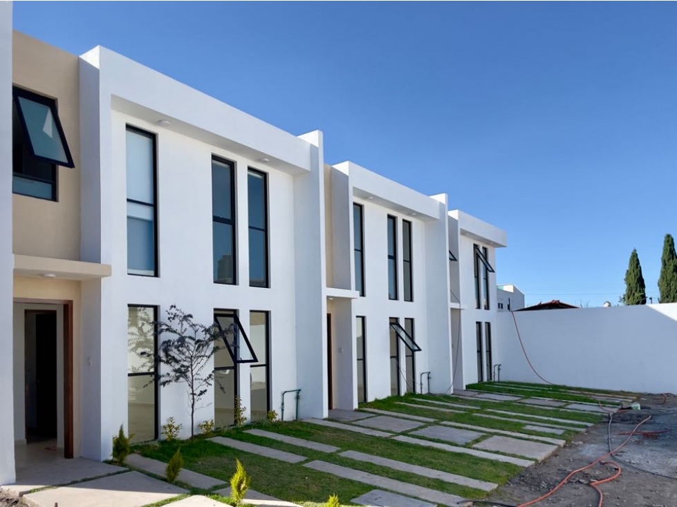 Casa Nueva en Venta en Residencial en San Mateo a una cuadra Metepec - 2