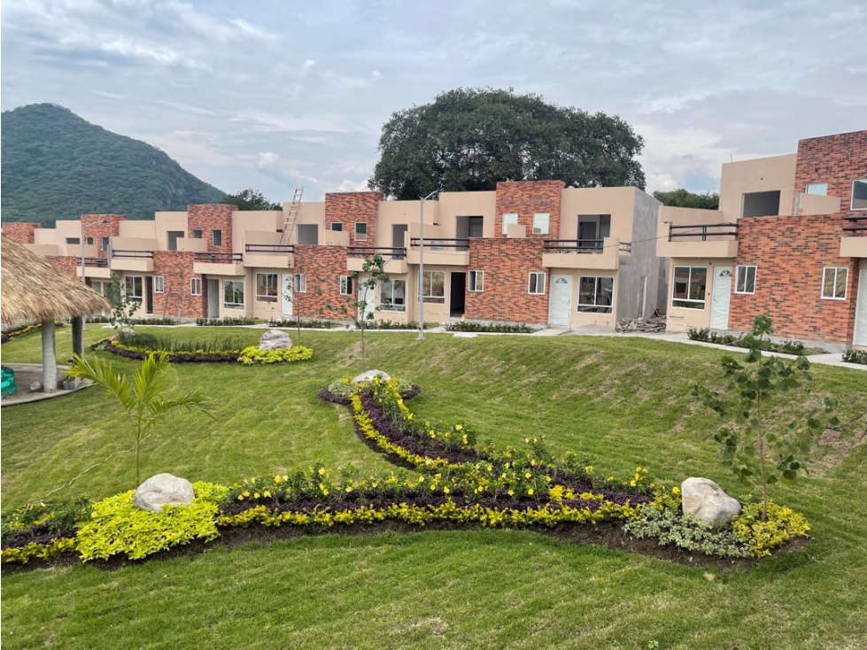 CASA NUEVA EN VENTA EN RESIDENCIAL COLINAS DEL MIRADOR XOCHITEPEC - 1