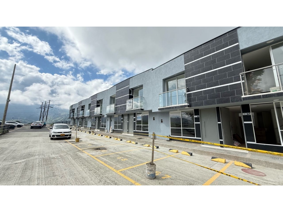Casa NUEVA en venta Norte de Armenia por $440 Millones | 3 Hab