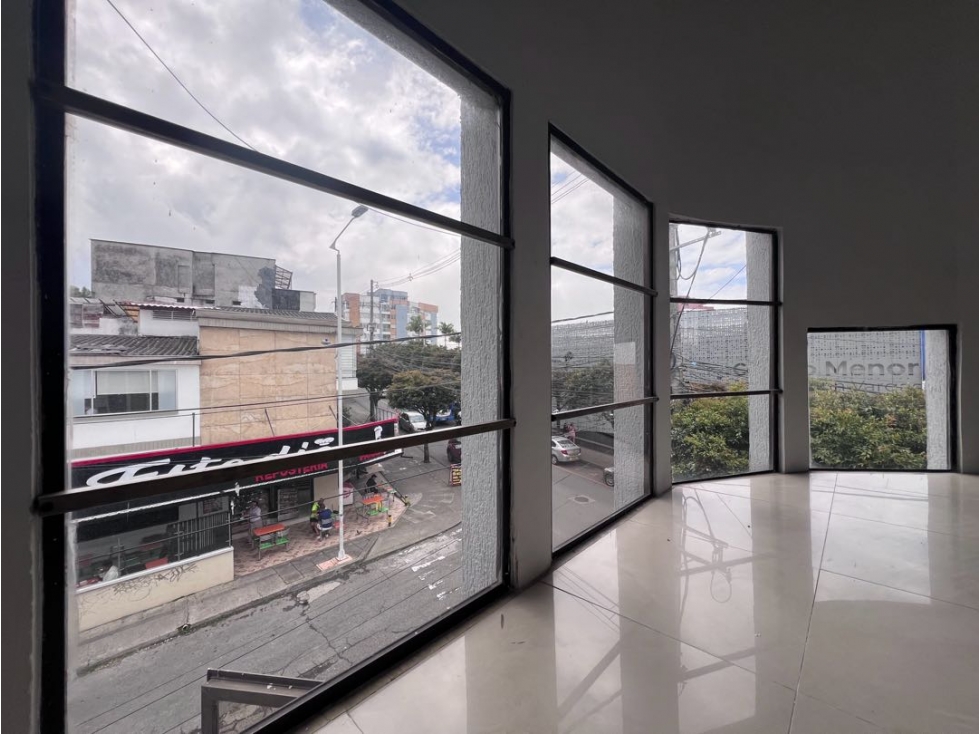 Local y Oficinas Uso Comercial Palogrande Coliseo Manizales