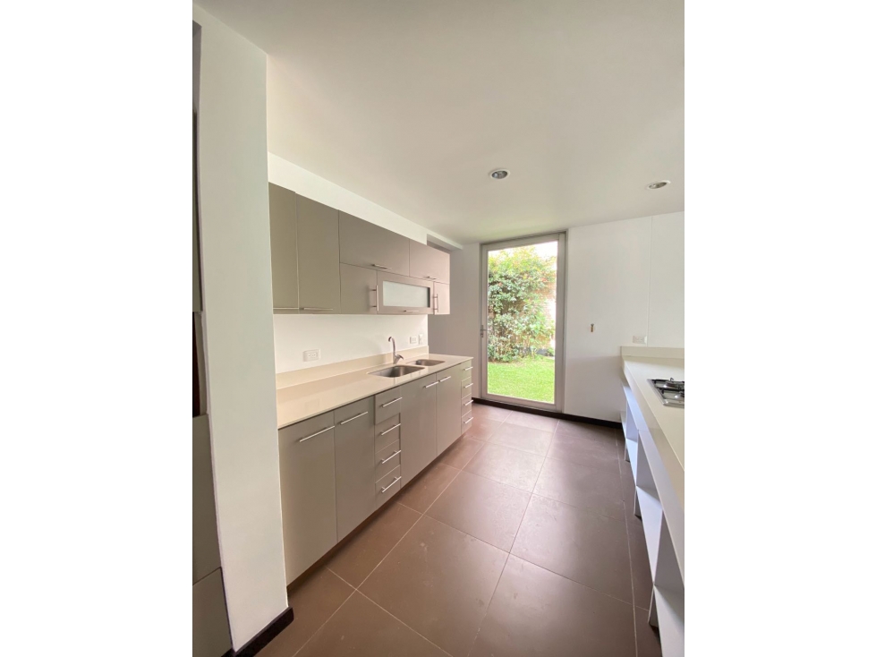 Casa para arriendo en Llanogrande — foto 4