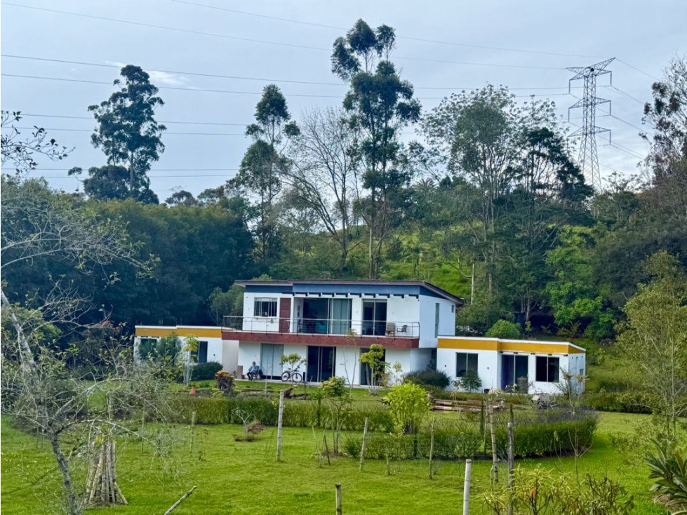 Casa para arriendo vía San Antonio La Ceja