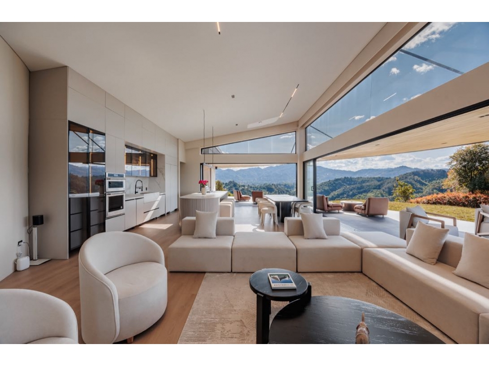 Majestuosa casa para Estrenar en el Retiro