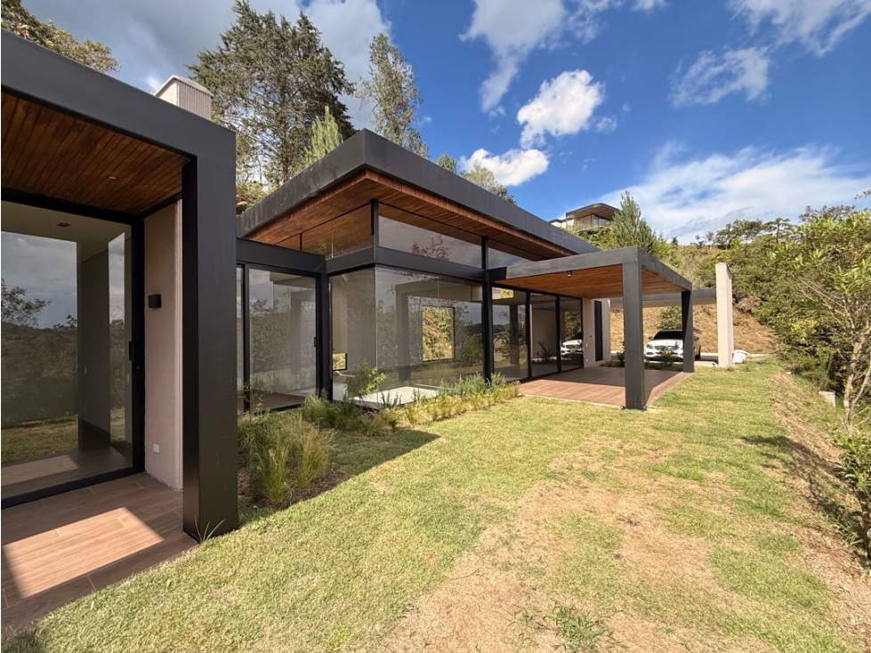Casa para estrenar en Parcelacion El Retiro