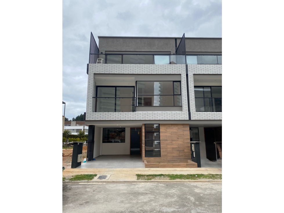 Casa para estrenar en unidad abierta en Rionegro Renta o venta LDC — foto 2