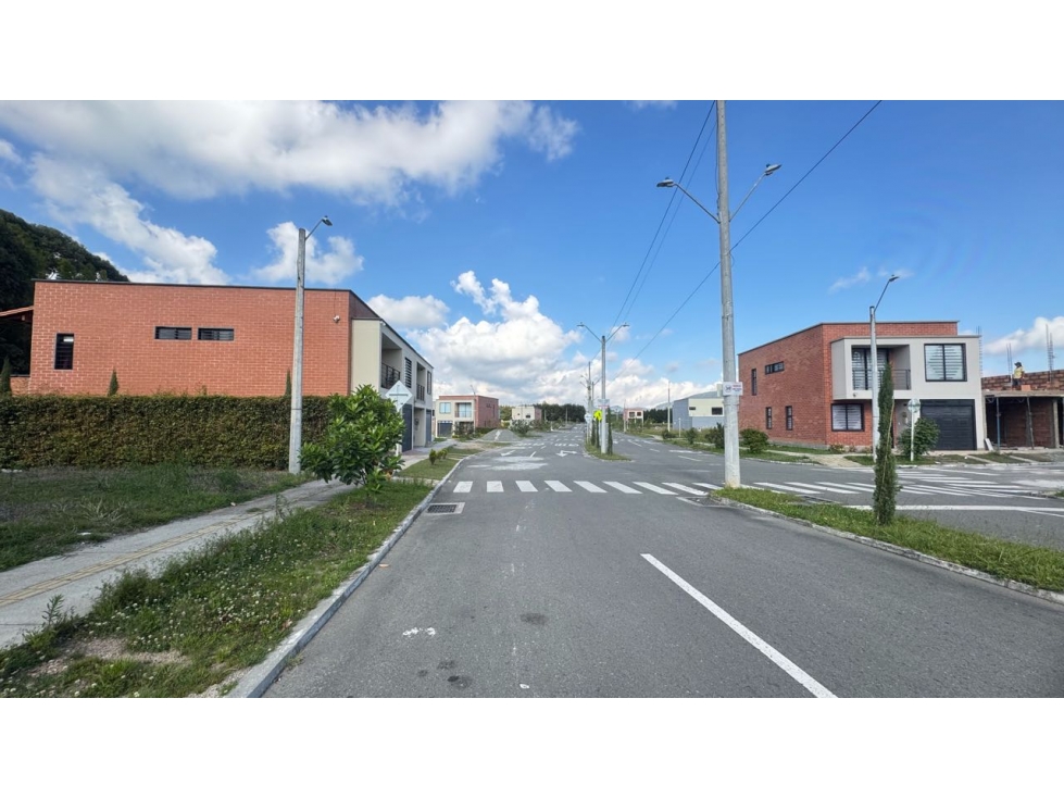 Casa para estrenar en unidad abierta en el Carmen de viboral LDC