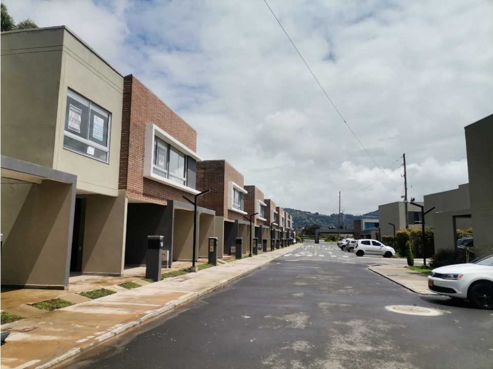 Casa para estrenar en unidad cerrada en el la ceja (LDC) — foto 2
