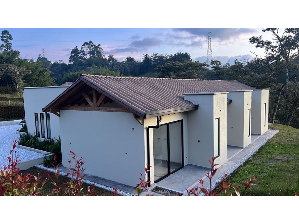 Casa para estrenar en parcelación en Marinilla vereda Gaviria — foto 2