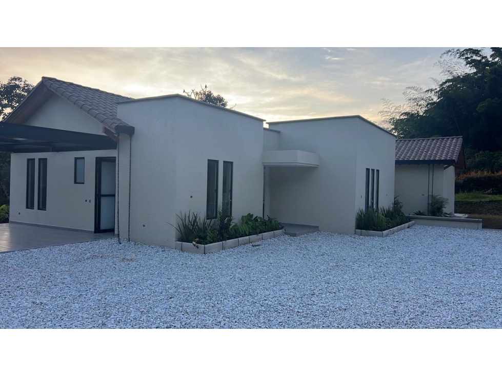 Casa para estrenar en parcelación en Marinilla vereda Gaviria — foto 4