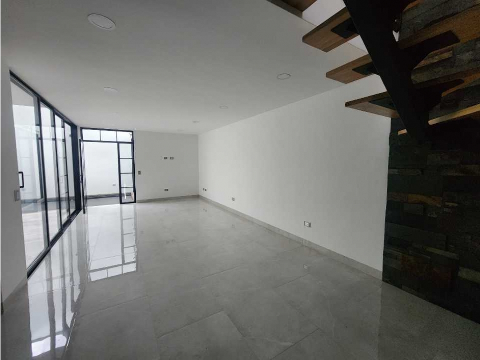 Casa para estrenar en Urbanización abierta, excelente sector — foto 5