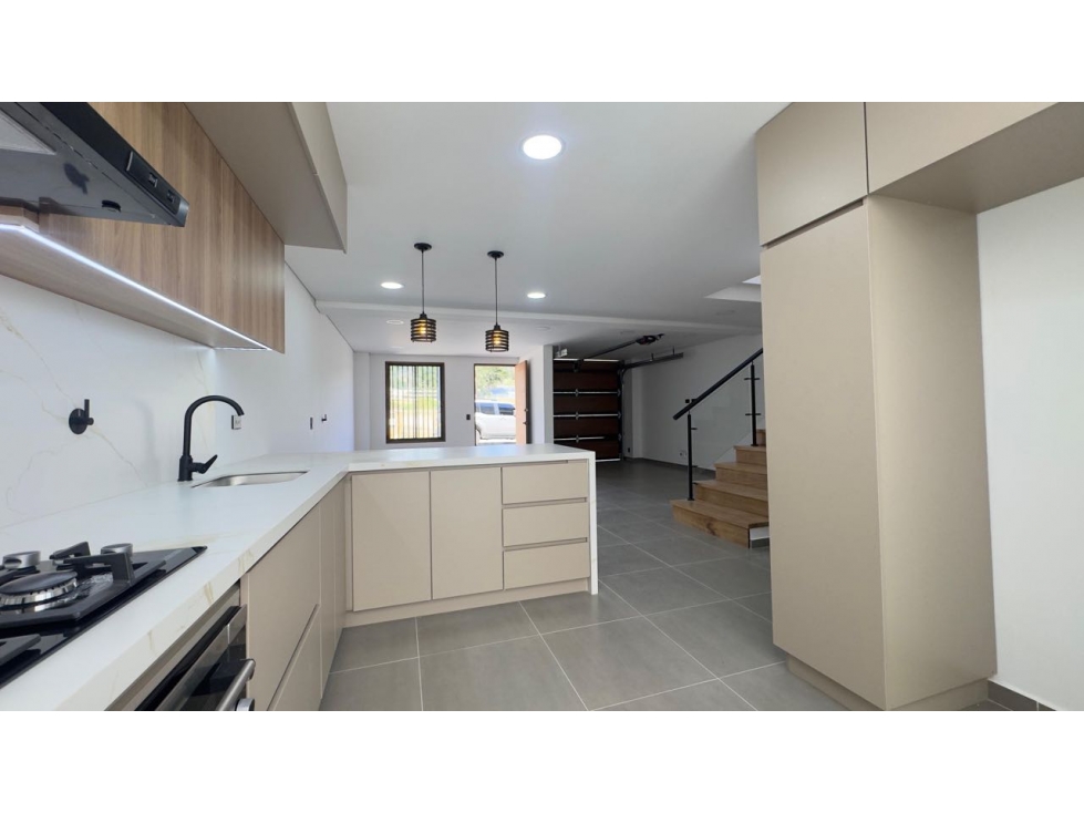 Casa para estrenar en Urbanización abierta La Ceja (Ant) — foto 3