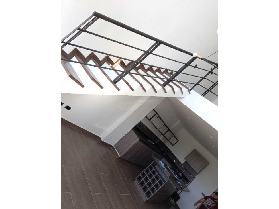 CASA PARA ESTRENAR EN VENTA DE TRES (3) PLANTAS EN EL CARMEN DE VIB - 6