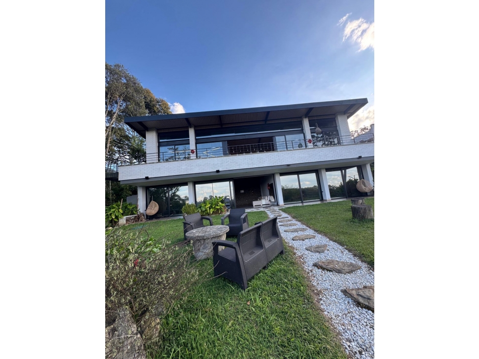 Casa en Arriendo en el Carmen de Viboral - 1