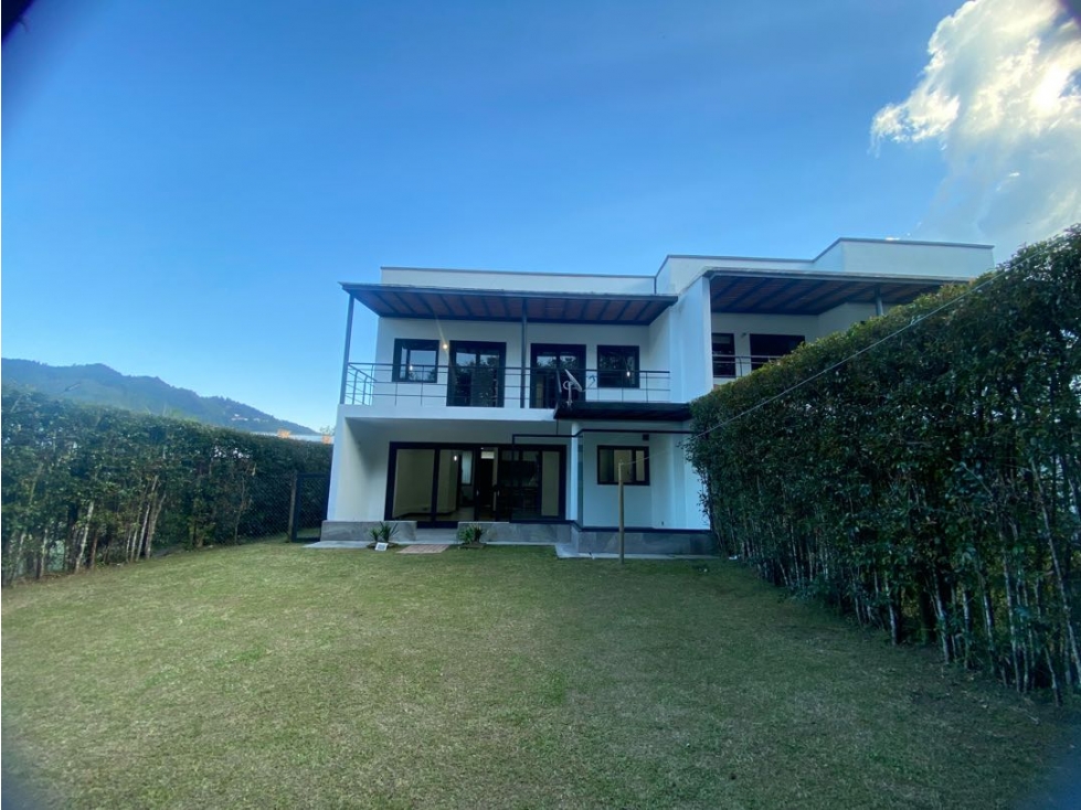 Casa en Arriendo en El Retiro