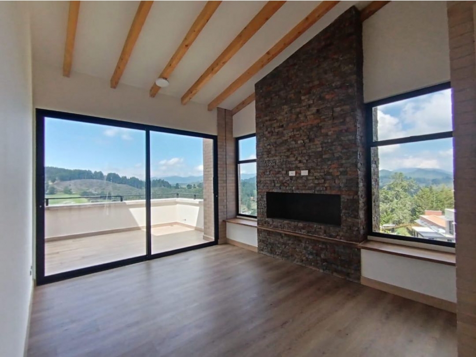 Casa en Arriendo amoblada en El Retiro Vía La Ceja