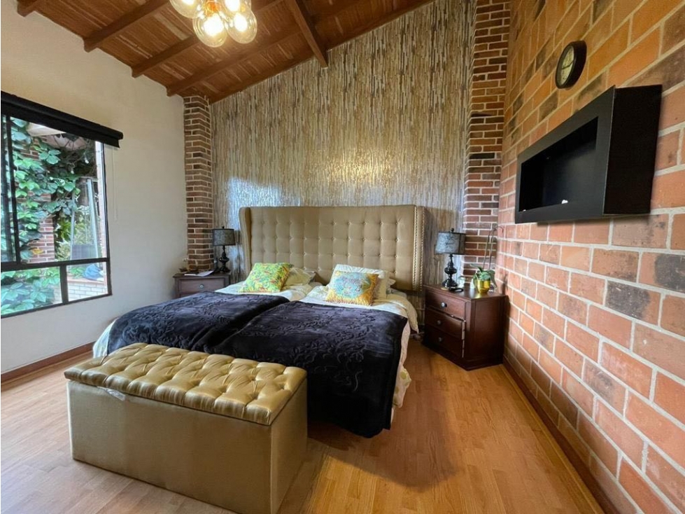 Casa en Venta en Envigado sector Loma del Chocho — foto 2