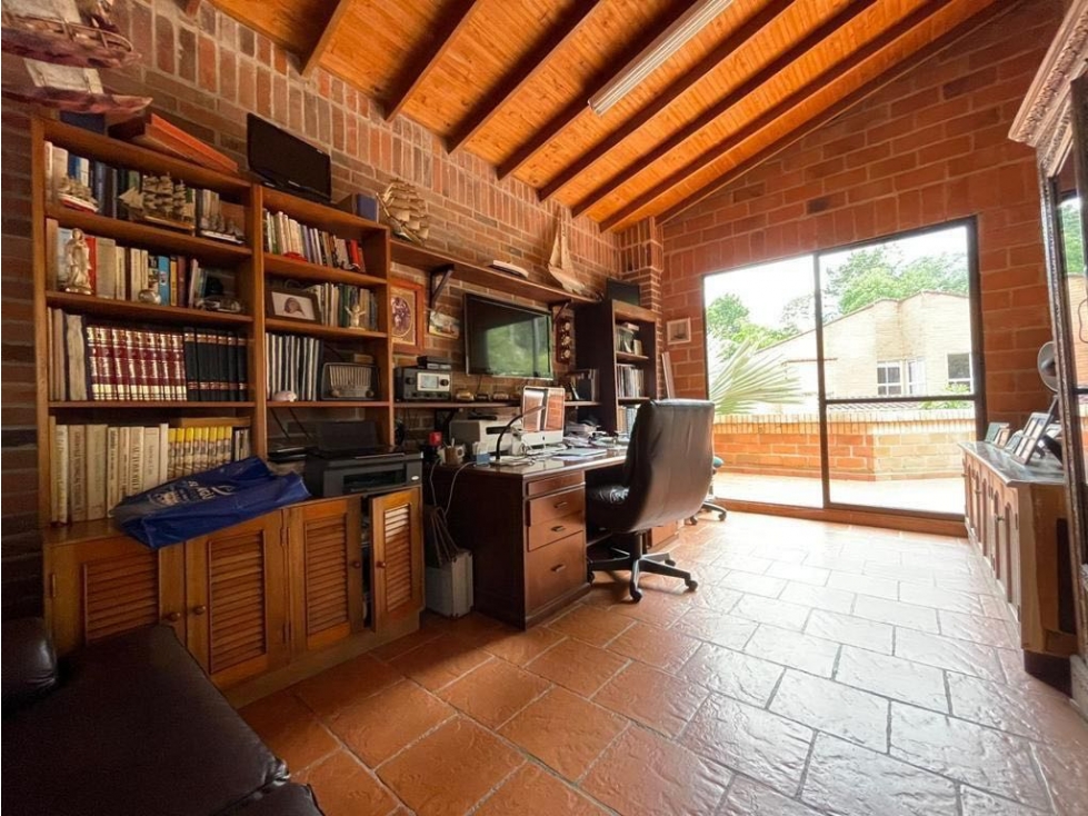 Casa en Venta en Envigado sector Loma del Chocho — foto 4
