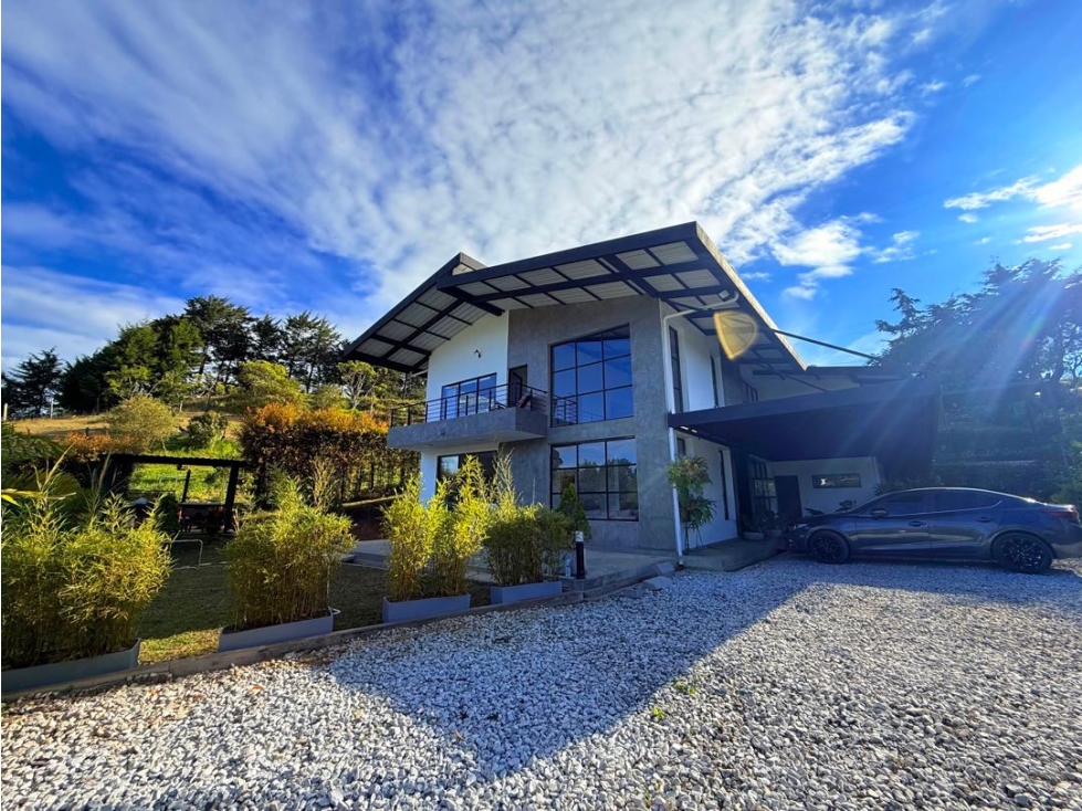 Casa en Arriendo en Rionegro sector Alto Vallejo — foto 2