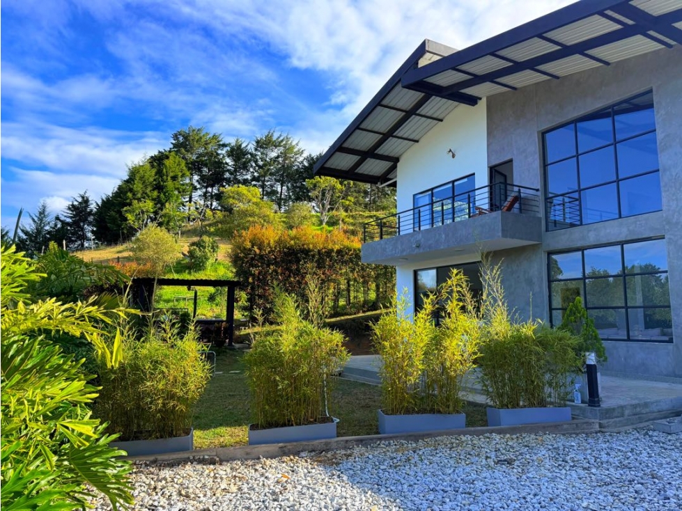 Casa en Arriendo en Rionegro sector Alto Vallejo