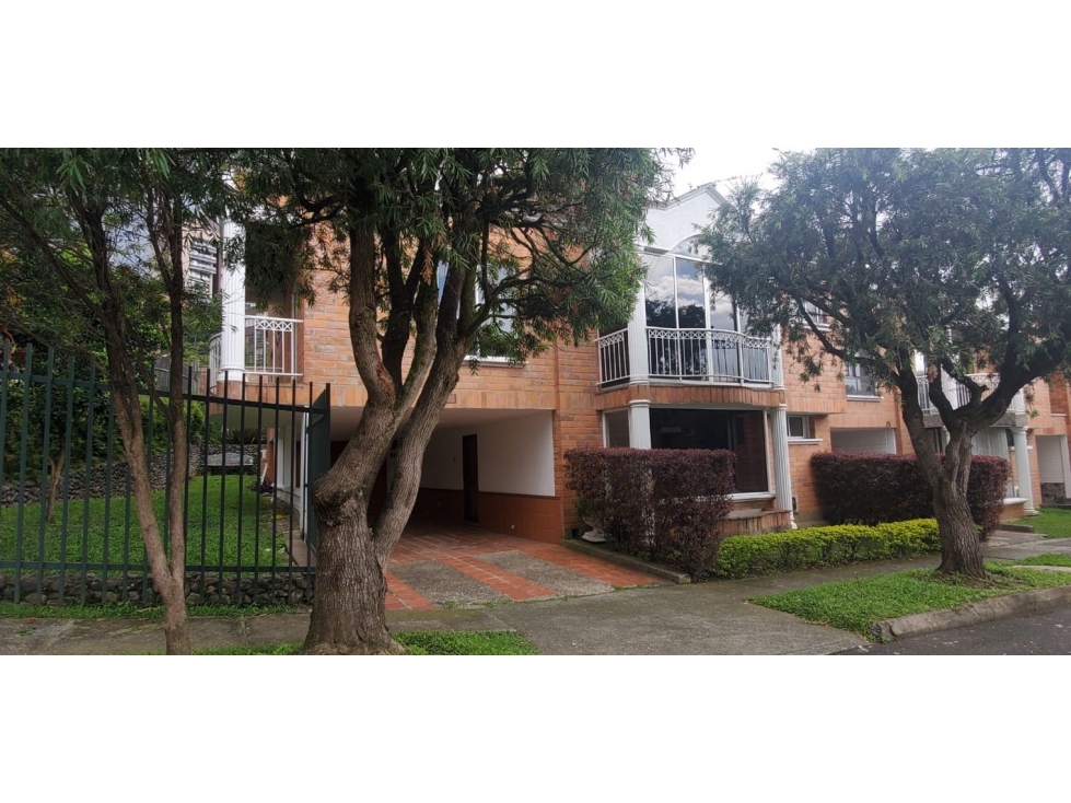Casa para la Renta en Medellín sector los Balsos