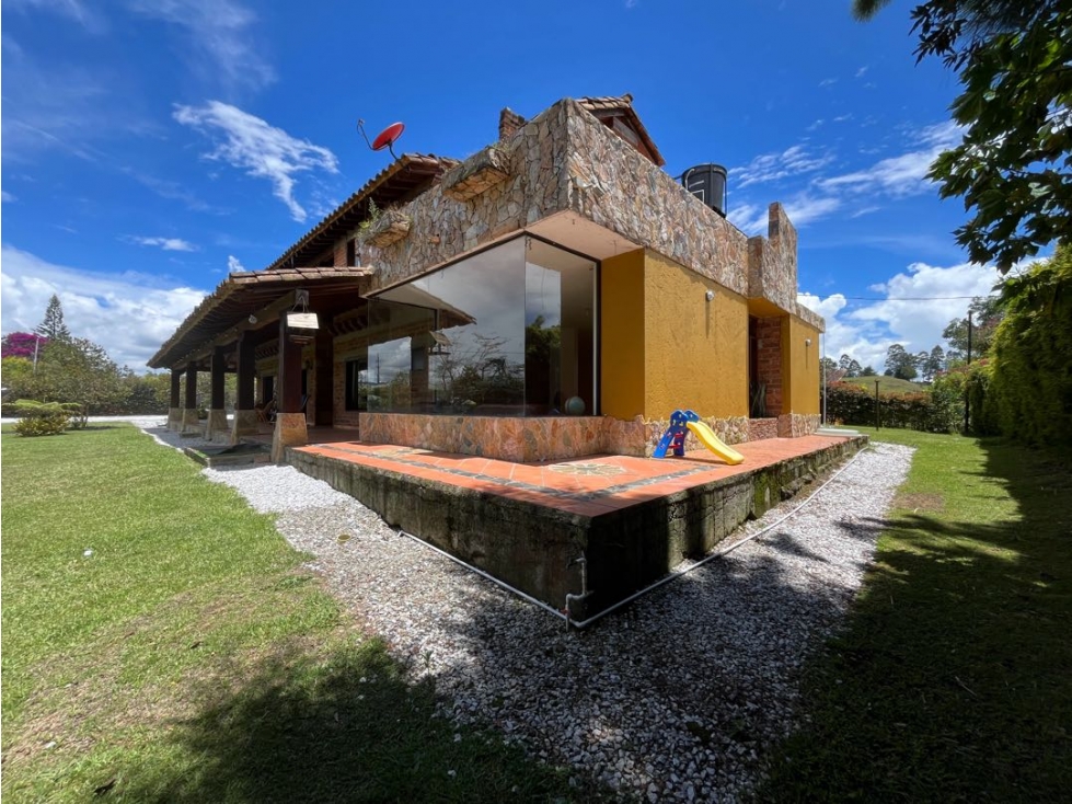 Casa en Arriendo en El Carmen de Viboral — foto 2