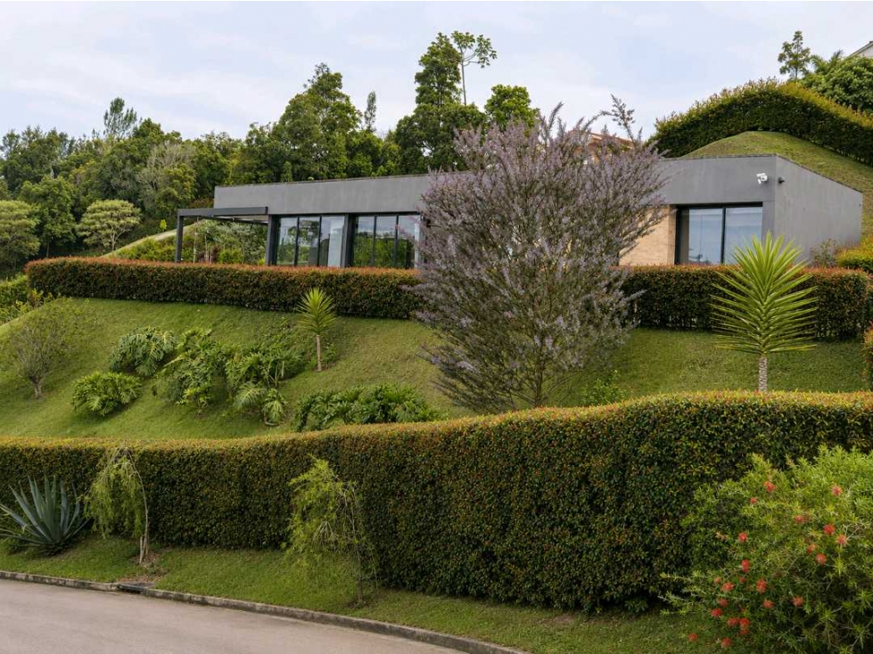 CASA PARA LA VENTA EL RETIRO VIA PANTANILLO