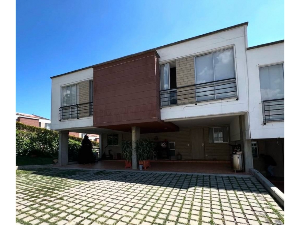 Casa para la venta en alameda del norte